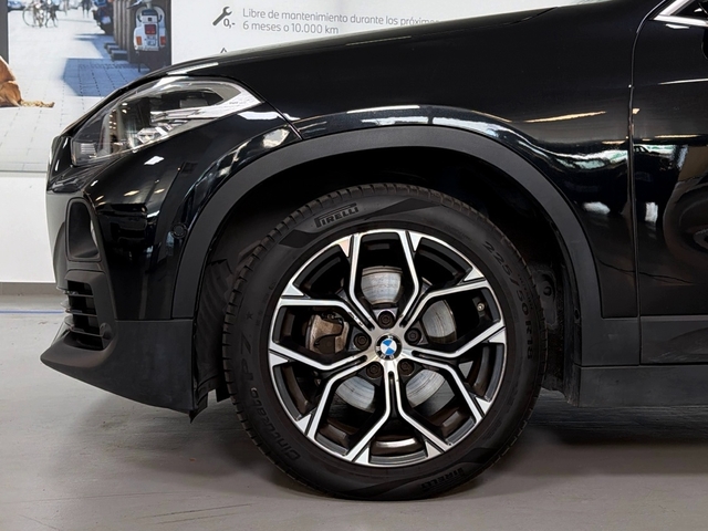 BMW X2 sDrive18d color Negro. Año 2020. 110KW(150CV). Diésel. En concesionario Triocar Gijón (Bmw y Mini) de Asturias