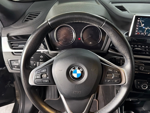 BMW X2 sDrive18d color Negro. Año 2020. 110KW(150CV). Diésel. En concesionario Triocar Gijón (Bmw y Mini) de Asturias