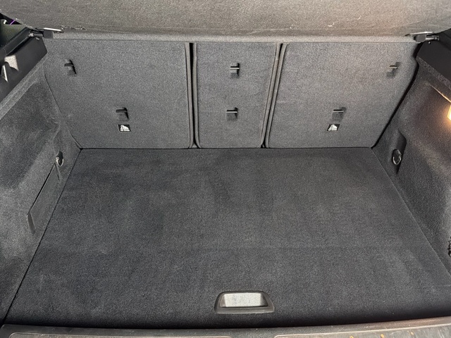 BMW X2 sDrive18d color Negro. Año 2020. 110KW(150CV). Diésel. En concesionario Triocar Gijón (Bmw y Mini) de Asturias