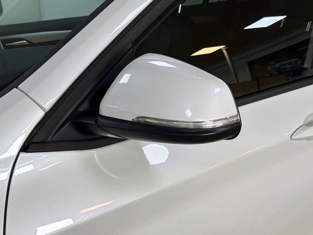 BMW X1 sDrive18d color Blanco. Año 2022. 110KW(150CV). Diésel. En concesionario Triocar Gijón (Bmw y Mini) de Asturias