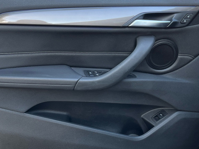 BMW X1 sDrive18d color Negro. Año 2021. 110KW(150CV). Diésel. En concesionario Murcia Premium S.L. AV DEL ROCIO de Murcia