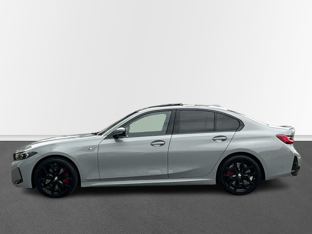 BMW Serie 3 320d color Gris. Año 2025. 140KW(190CV). Diésel. En concesionario MURCIA PREMIUM S.L. JUAN CARLOS I de Murcia