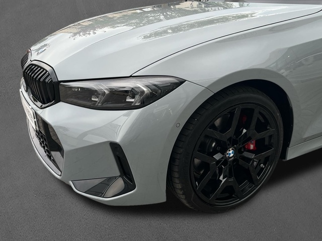 BMW Serie 3 320d color Gris. Año 2025. 140KW(190CV). Diésel. En concesionario MURCIA PREMIUM S.L. JUAN CARLOS I de Murcia
