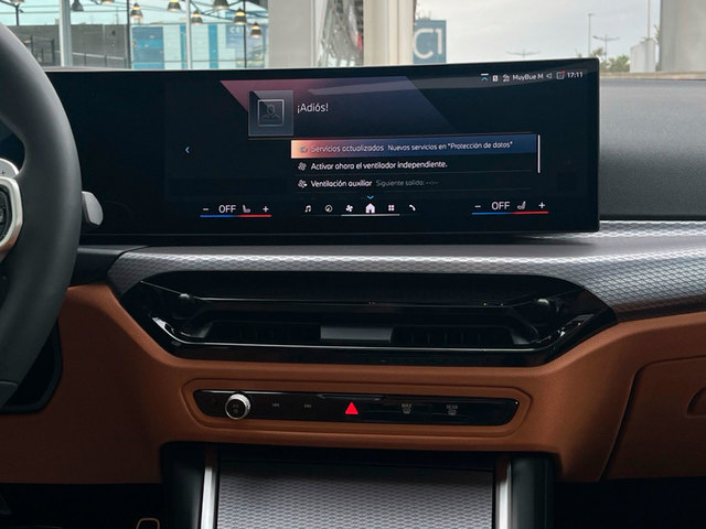 BMW Serie 3 320d color Gris. Año 2025. 140KW(190CV). Diésel. En concesionario MURCIA PREMIUM S.L. JUAN CARLOS I de Murcia