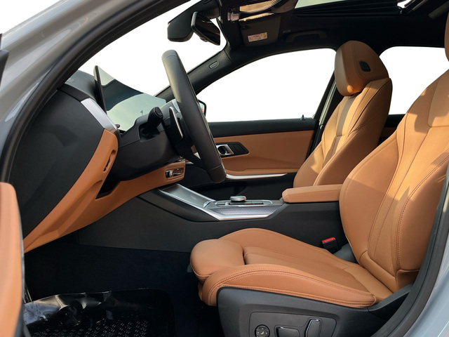 BMW Serie 3 320d color Gris. Año 2025. 140KW(190CV). Diésel. En concesionario Murcia Premium S.L. AV DEL ROCIO de Murcia