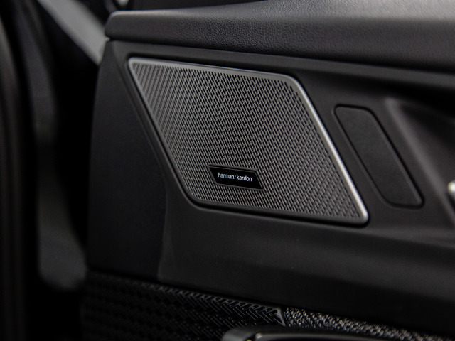 BMW iX2 eDrive20 color Negro. Año 2025. 150KW(204CV). Eléctrico. En concesionario Móvil Begar Alicante de Alicante