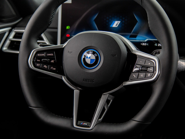 BMW i4 eDrive40 color Blanco. Año 2025. 250KW(340CV). Eléctrico. En concesionario Móvil Begar Alicante de Alicante