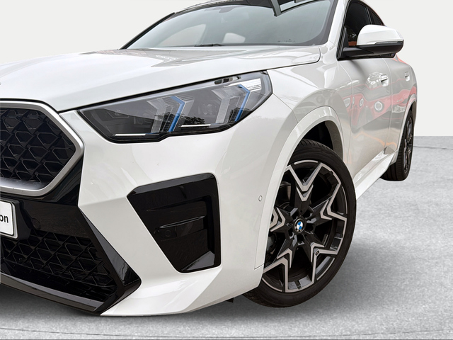 BMW X2 xDrive20d color Blanco. Año 2025. 120KW(163CV). Diésel. En concesionario Ilbira Motor | Granada de Granada