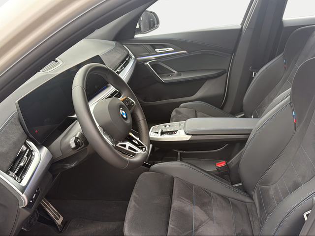 BMW X2 xDrive20d color Blanco. Año 2025. 120KW(163CV). Diésel. En concesionario Ilbira Motor | Granada de Granada