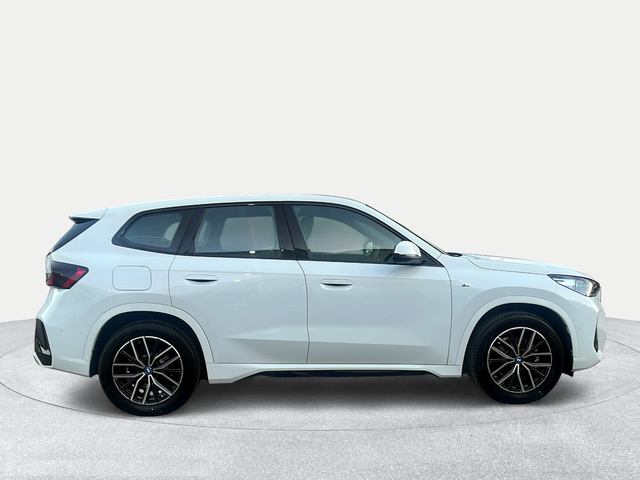 BMW iX1 xDrive30 color Blanco. Año 2025. 230KW(313CV). Eléctrico. En concesionario Ilbira Motor | Granada de Granada