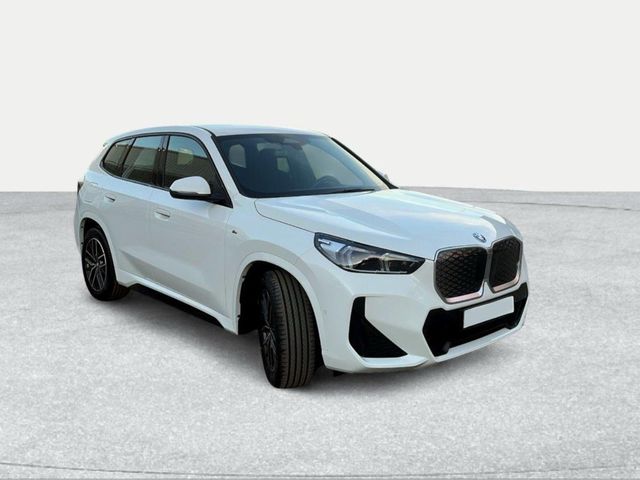 BMW iX1 xDrive30 color Blanco. Año 2025. 230KW(313CV). Eléctrico. En concesionario Ilbira Motor | Granada de Granada