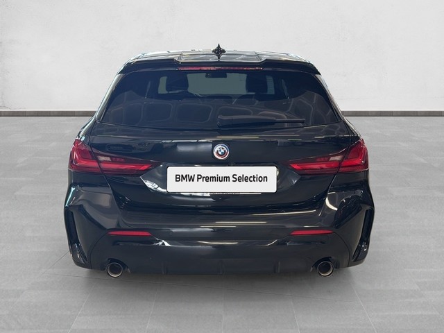 BMW Serie 1 118d color Negro. Año 2022. 110KW(150CV). Diésel. En concesionario Enekuri Motor de Vizcaya
