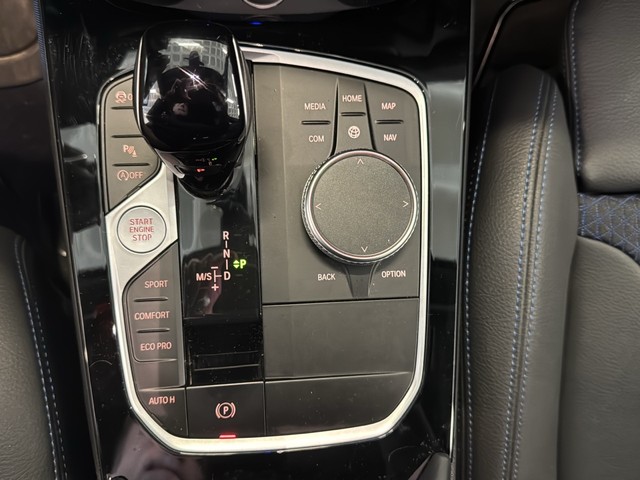 BMW Serie 1 118d color Negro. Año 2022. 110KW(150CV). Diésel. En concesionario Enekuri Motor de Vizcaya