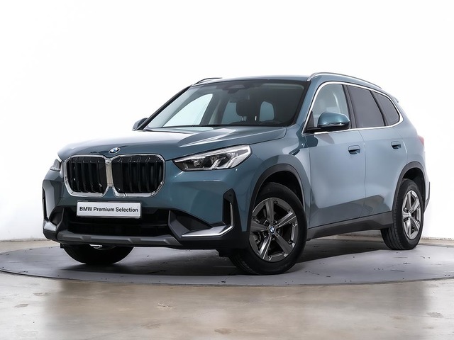 BMW X1 sDrive18d color Verde. Año 2023. 110KW(150CV). Diésel. En concesionario Oliva Motor Tarragona de Tarragona