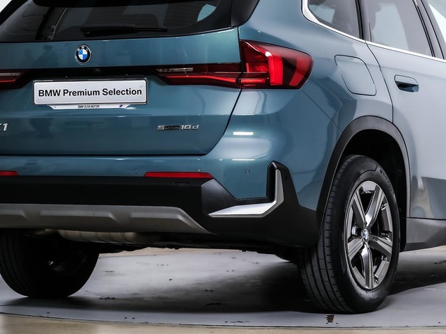 BMW X1 sDrive18d color Verde. Año 2023. 110KW(150CV). Diésel. En concesionario Oliva Motor Tarragona de Tarragona