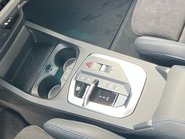 BMW Serie 1 120d color Violeta. Año 2025. 120KW(163CV). Diésel. En concesionario Proa Premium Palma de Illes Balears