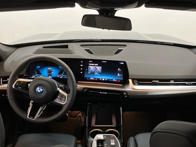 BMW X1 xDrive25e color Negro. Año 2025. 180KW(245CV). Híbrido Electro/Gasolina. En concesionario Proa Premium Palma de Illes Balears