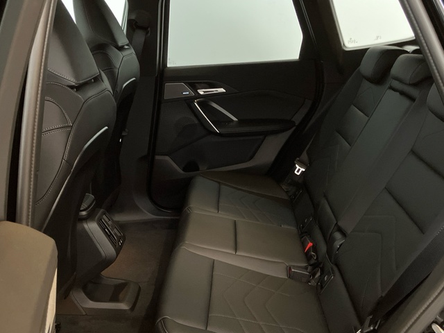 BMW X1 xDrive25e color Negro. Año 2025. 180KW(245CV). Híbrido Electro/Gasolina. En concesionario Proa Premium Palma de Illes Balears