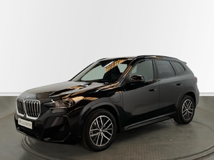 Fotos de BMW X1 xDrive25e color Negro. Año 2025. 180KW(245CV). Híbrido Electro/Gasolina. En concesionario Proa Premium Palma de Illes Balears
