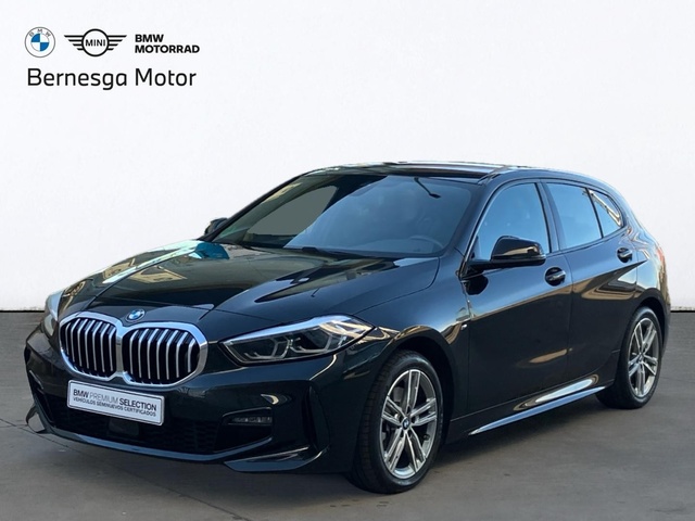 BMW Serie 1 118d color Negro. Año 2024. 110KW(150CV). Diésel. En concesionario Bernesga Motor León (Bmw y Mini) de León