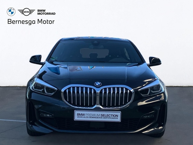 BMW Serie 1 118d color Negro. Año 2024. 110KW(150CV). Diésel. En concesionario Bernesga Motor León (Bmw y Mini) de León