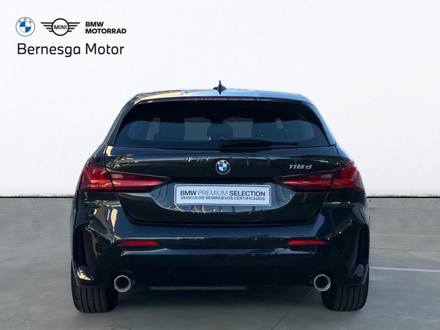 BMW Serie 1 118d color Negro. Año 2024. 110KW(150CV). Diésel. En concesionario Bernesga Motor León (Bmw y Mini) de León