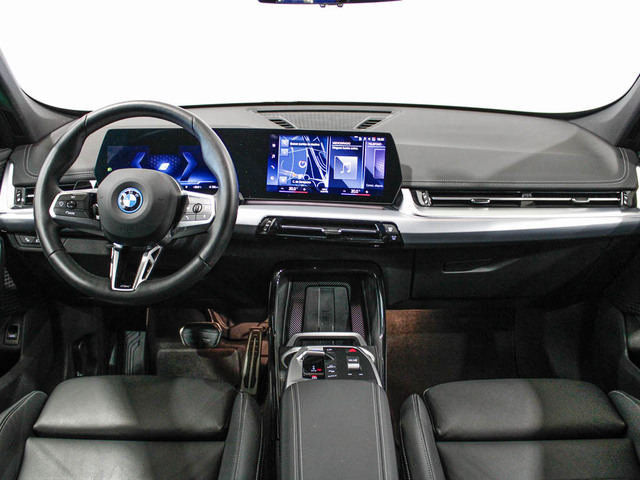 BMW iX1 xDrive30 color Blanco. Año 2023. 230KW(313CV). Eléctrico. En concesionario Barcelona Premium -- GRAN VIA de Barcelona