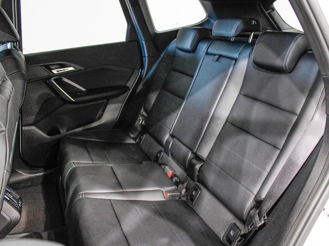 BMW iX1 xDrive30 color Blanco. Año 2023. 230KW(313CV). Eléctrico. En concesionario Barcelona Premium -- GRAN VIA de Barcelona