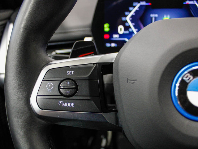 BMW iX1 xDrive30 color Blanco. Año 2023. 230KW(313CV). Eléctrico. En concesionario Barcelona Premium -- GRAN VIA de Barcelona