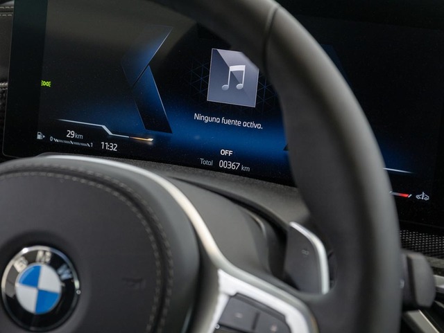 BMW X7 xDrive40d color Gris. Año 2025. 259KW(352CV). Diésel. En concesionario Oliva Motor Girona de Girona