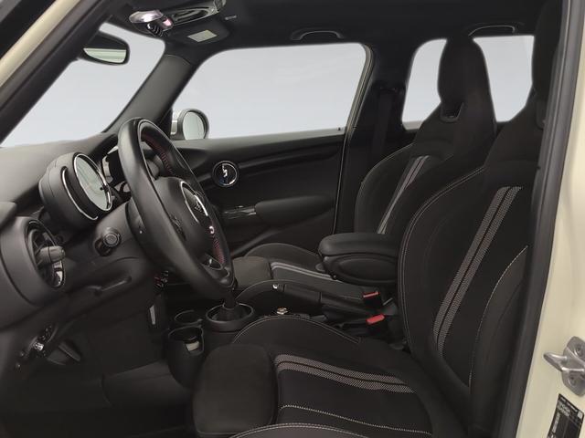 fotoG 11 del MINI MINI 5 Puertas Cooper 100 kW (136 CV) 136cv Gasolina del 2021 en Málaga