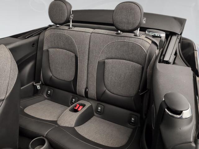 fotoG 8 del MINI MINI Cabrio Cooper 100 kW (136 CV) 136cv Gasolina del 2019 en Málaga