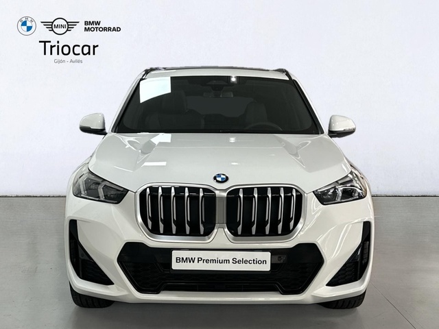 BMW X1 sDrive18d color Blanco. Año 2025. 110KW(150CV). Diésel. En concesionario Triocar Gijón (Bmw y Mini) de Asturias