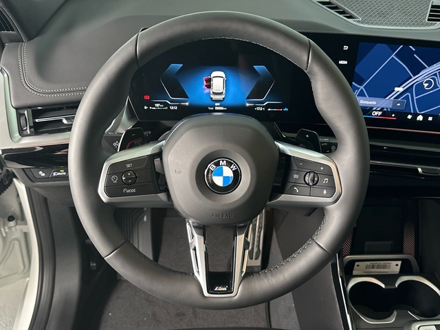 BMW X1 sDrive18d color Blanco. Año 2025. 110KW(150CV). Diésel. En concesionario Triocar Gijón (Bmw y Mini) de Asturias