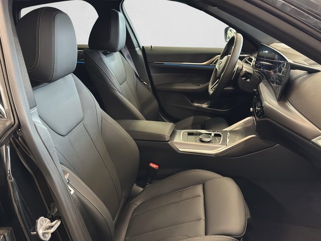 BMW Serie 4 420d Gran Coupe color Negro. Año 2025. 140KW(190CV). Diésel. En concesionario Enekuri Motor de Vizcaya