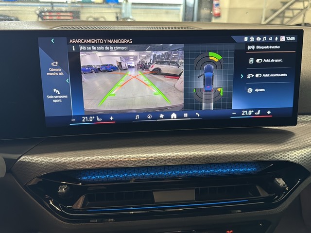 BMW Serie 4 420d Gran Coupe color Negro. Año 2025. 140KW(190CV). Diésel. En concesionario Enekuri Motor de Vizcaya