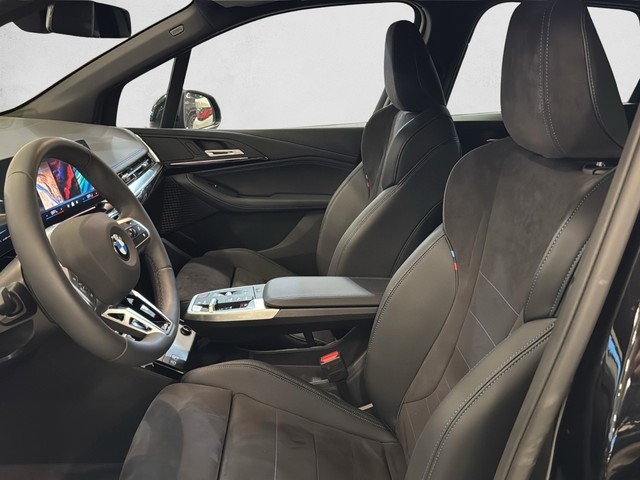 BMW Serie 2 218d Active Tourer color Negro. Año 2025. 110KW(150CV). Diésel. En concesionario Enekuri Motor de Vizcaya