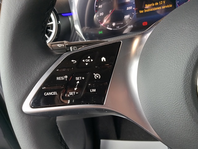 Mercedes-Benz Clase A 180 100 kW (136 CV)