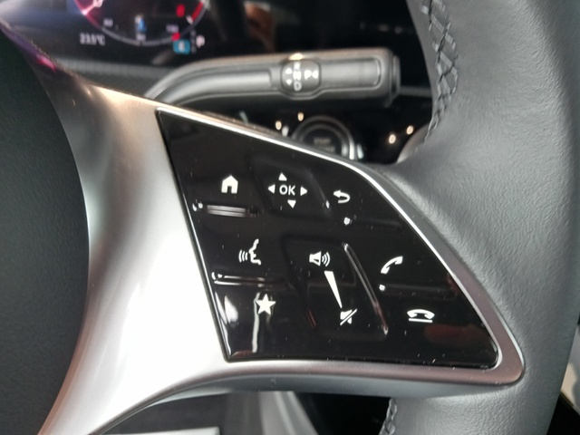 Mercedes-Benz Clase A 180 100 kW (136 CV)