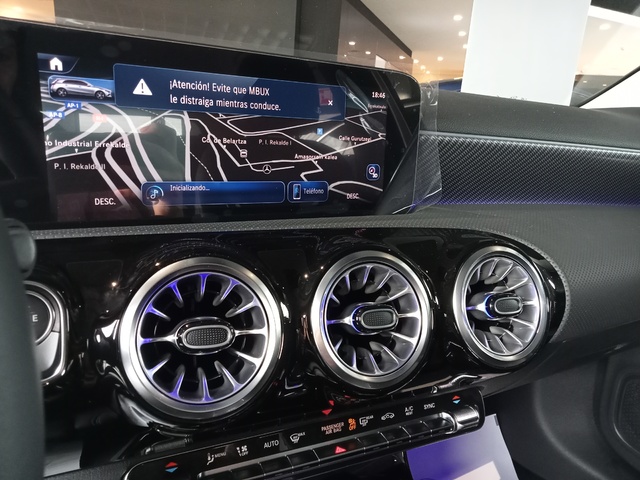 Mercedes-Benz Clase A 180 100 kW (136 CV)