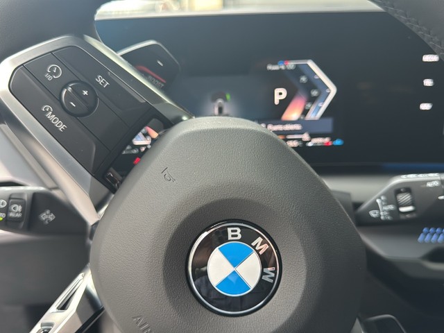 BMW Serie 1 120d color Gris. Año 2025. 120KW(163CV). Diésel. En concesionario Enekuri Motor de Vizcaya