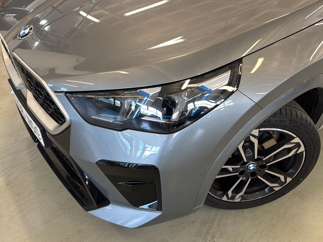 BMW X2 sDrive20i color Gris. Año 2025. 125KW(170CV). Gasolina. En concesionario Enekuri Motor de Vizcaya