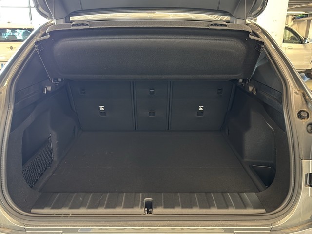 BMW X2 sDrive20i color Gris. Año 2025. 125KW(170CV). Gasolina. En concesionario Enekuri Motor de Vizcaya