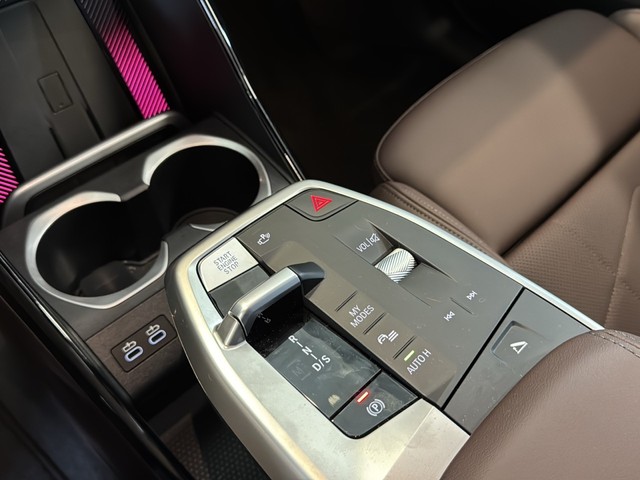 BMW X2 sDrive20i color Azul. Año 2025. 125KW(170CV). Gasolina. En concesionario Enekuri Motor de Vizcaya