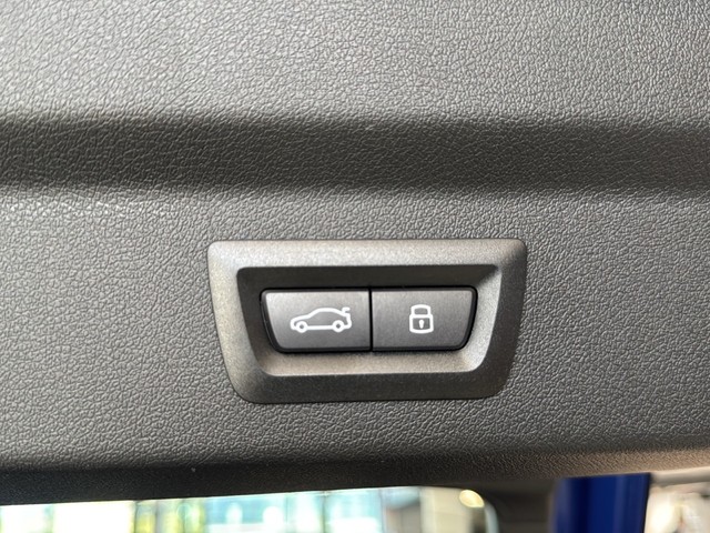 BMW X2 sDrive20i color Azul. Año 2025. 125KW(170CV). Gasolina. En concesionario Enekuri Motor de Vizcaya