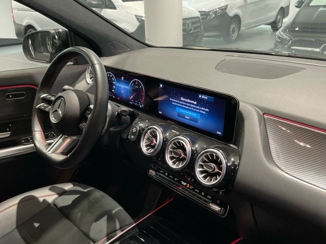 Mercedes-Benz GLA 200 D - 10