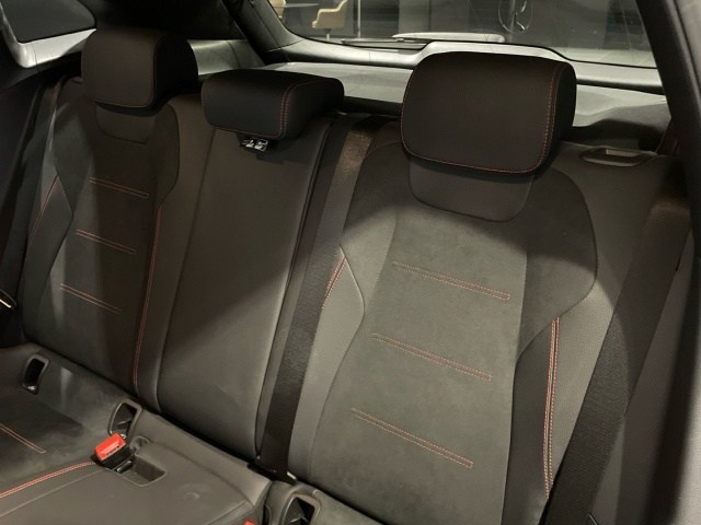 Mercedes-Benz GLA 200 D - 11