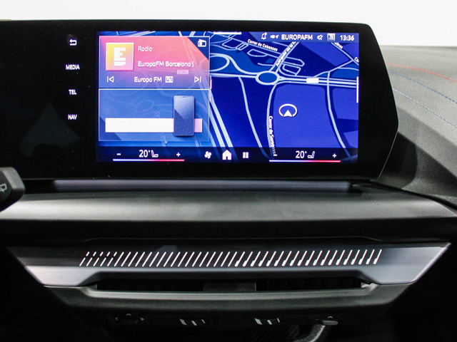 BMW Serie 1 120i color Negro. Año 2024. 125KW(170CV). Gasolina. En concesionario Barcelona Premium -- GRAN VIA de Barcelona