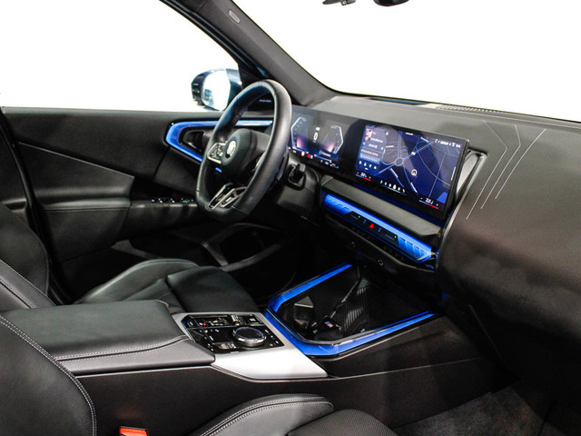 BMW X3 xDrive20d color Azul. Año 2024. 145KW(197CV). Diésel. En concesionario Barcelona Premium -- GRAN VIA de Barcelona