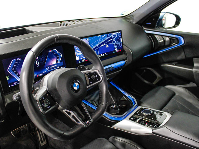 BMW X3 xDrive20d color Azul. Año 2024. 145KW(197CV). Diésel. En concesionario Barcelona Premium -- GRAN VIA de Barcelona